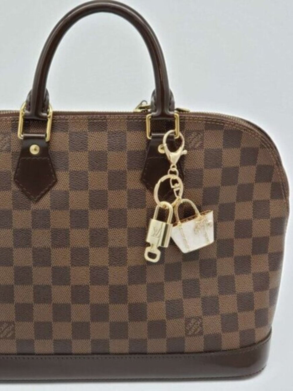 Louis Vuitton Authentic Gold Padlock 🔑 Key + Stylish Unbranded Bag Charm - Picture 3 of 9